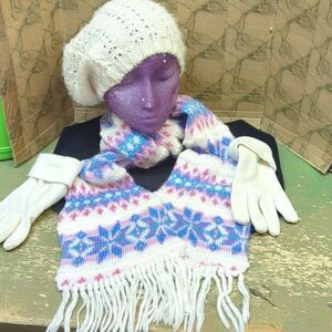 vintage Aris & Capelli 3 PC set, hat, gloves, scarf